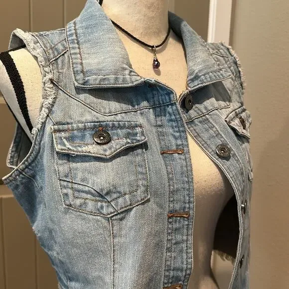 LOVE CULTURE Denim Vest Sz M - Picture 6 of 10